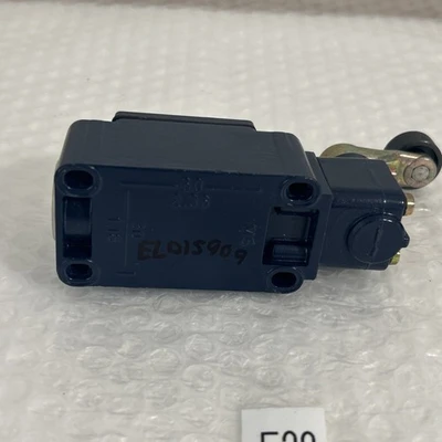 NEW Schmersal Z4VH 332-11y