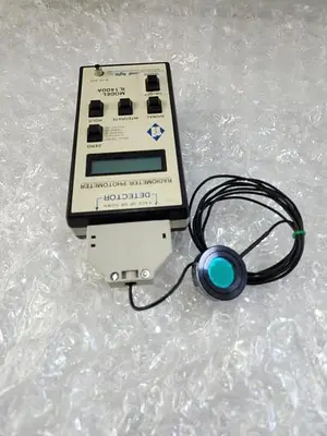 INTERNATIONAL LIGHT RADIOMETER- PHOTOMETER IL 1400