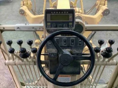 1998 Caterpillar 140HNA