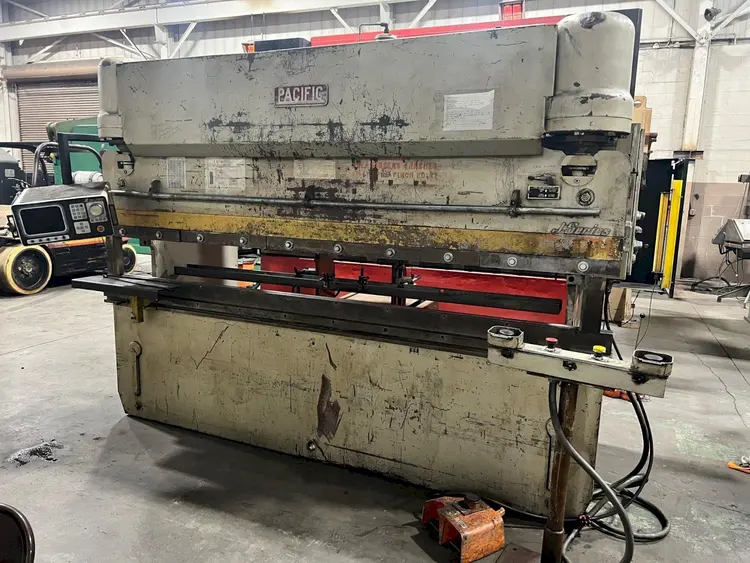 Used 1982 PACIFIC J90-10 Press Brakes Michigan US | Westbrook Engineering 8 #124636