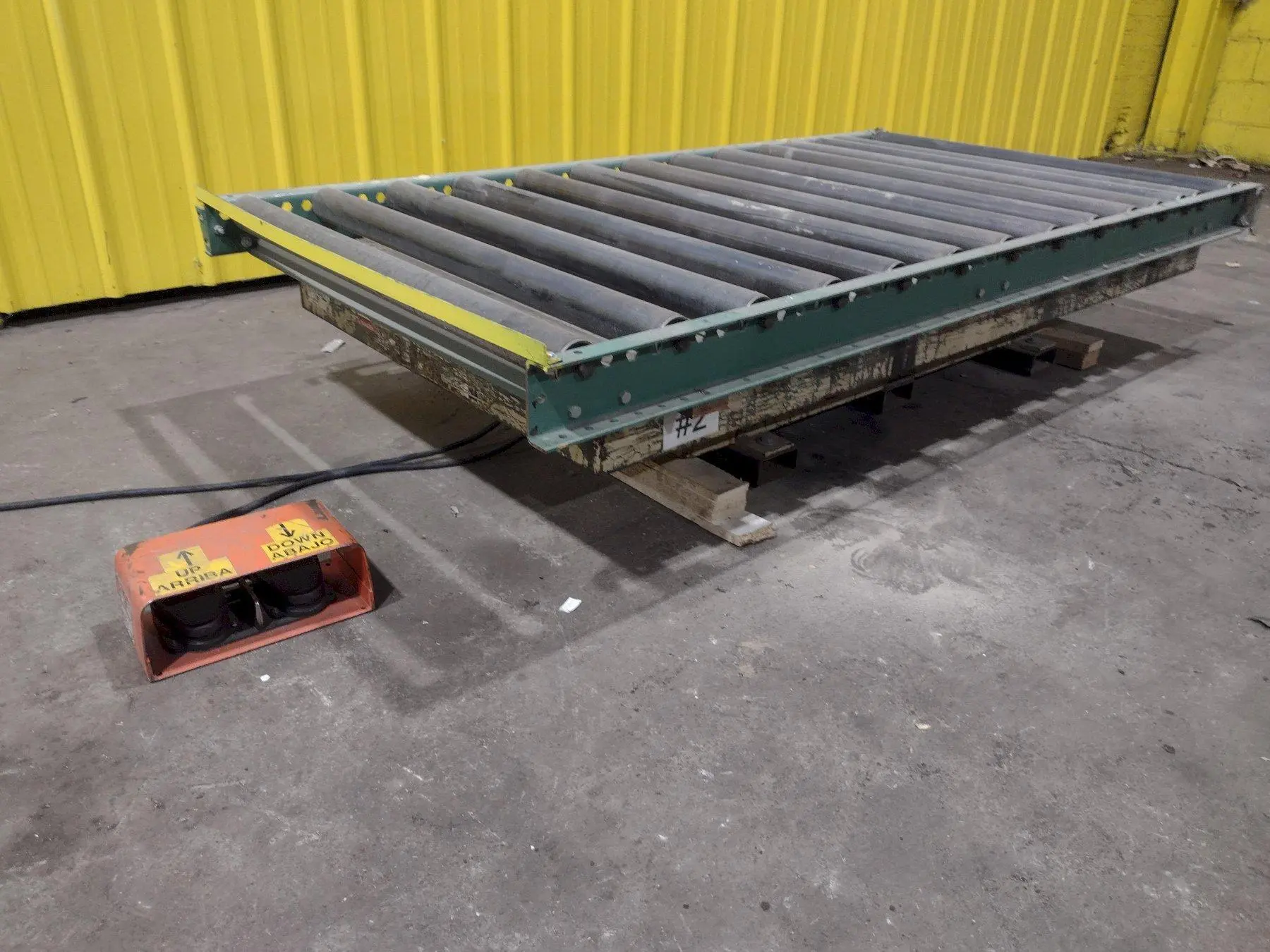 4,000 LBS X 72" X 36" GLOBE INTERNATIONAL HYDRAULIC SCISSOR LIFT TABLE, 110 VOLT: STOCK #20941