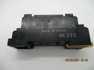 NEW Omron PYF08A-E