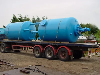 11000 L M/S R/Ld Vertical Enclosed Tank