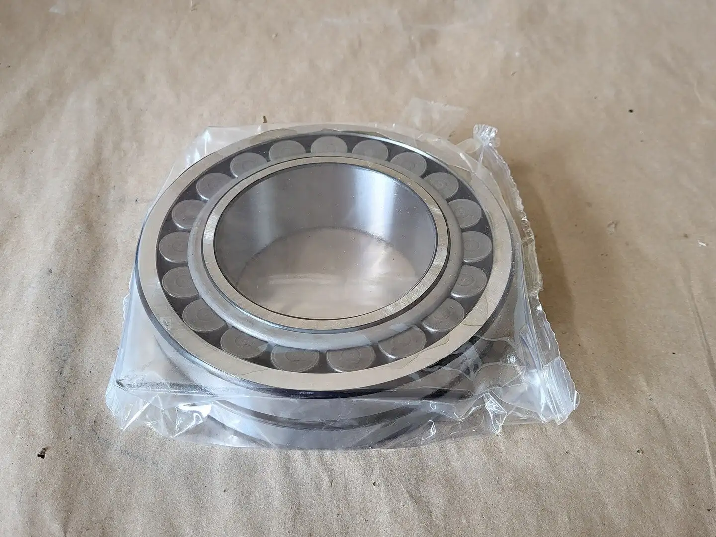NEW SKF 22220EK