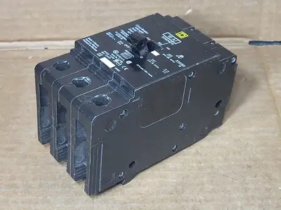 NEW SQUARE D EDB34015