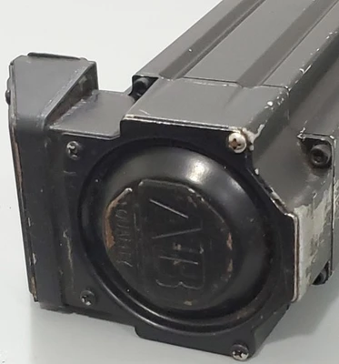 Used Allen Bradley 7033-05-4104 Servo Motors | J&J Industrial Supply #500676