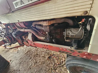 FARMALL 560 Tractor | Iron Listing (14)