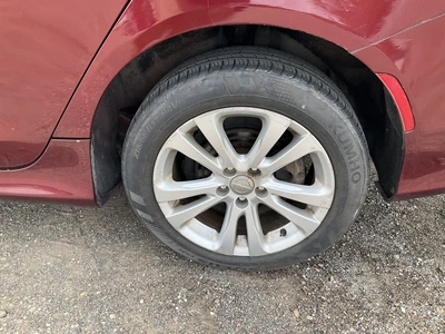 USED 2015 CHRYSLER 200