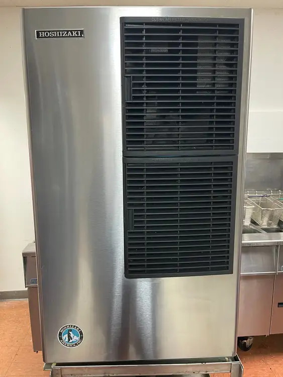 Used Hoshizaki Used Hoshizaki KM-650MAH Crescent Ice Machine 520lb/24hr Air Cooled 208-230v - FG5 Ice Machines Illinois US | Falcon Restaurant Supply #1374722