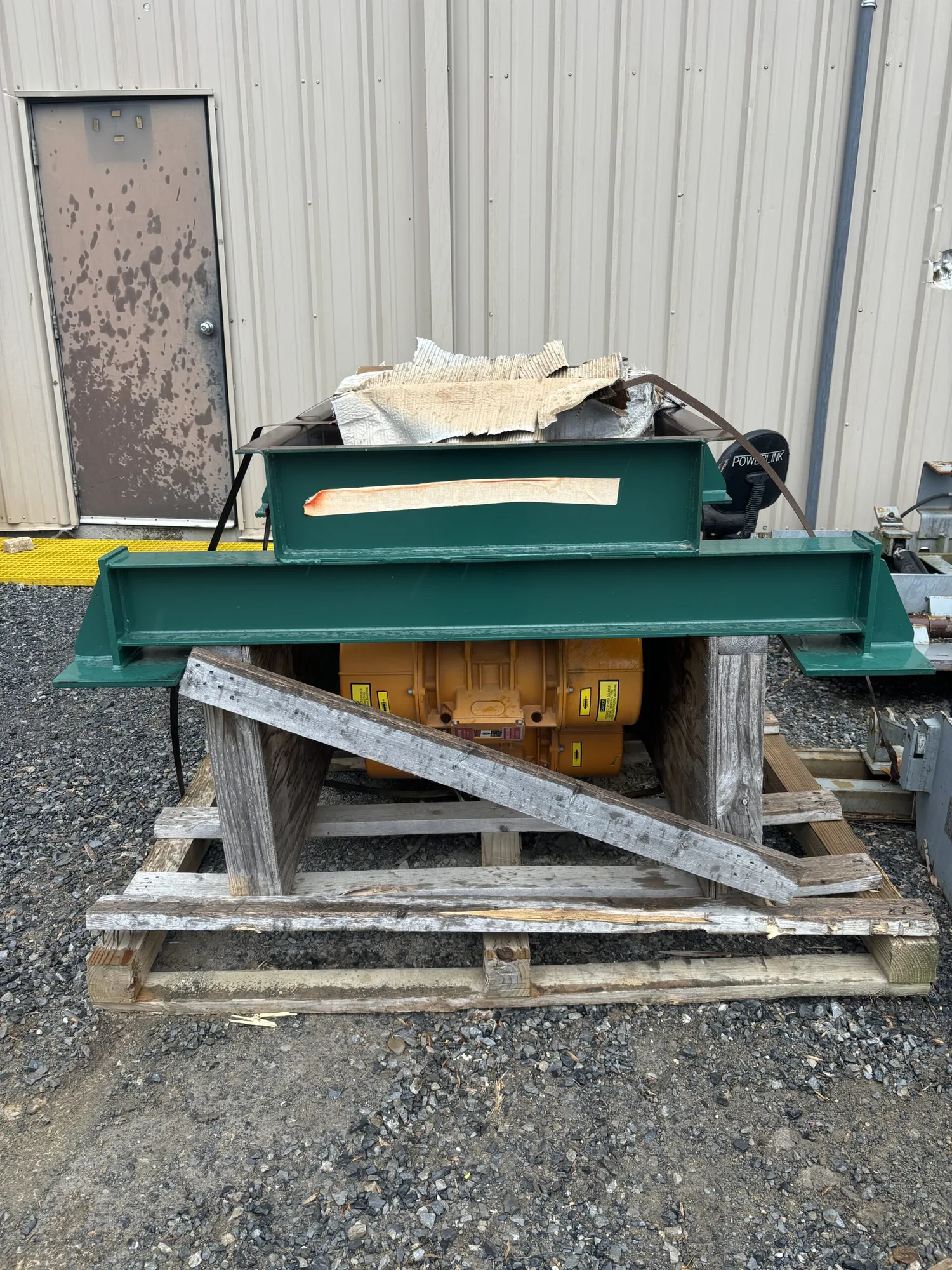 Carman Industries BF-30HFS7 Adjust-A-Flow Vibrating Feeder Shaker Table