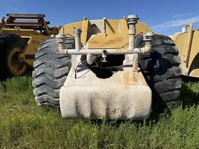 USED 1974 CATERPILLAR 621