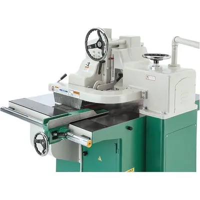 Grizzly G0524 - 15 HP 3-Phase Straight Line Rip Saw