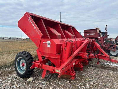 Used _UNKNOWN_ _UNKNOWN_ Planters Idaho US | Tri-Steel Manufacturing #1557157