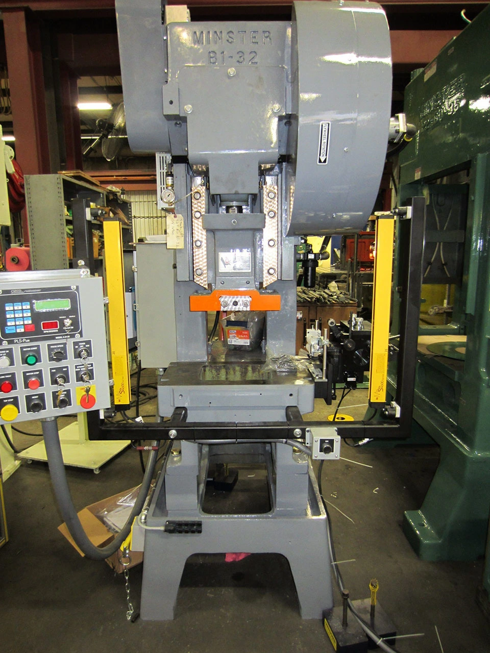 USED MINSTER B1-32