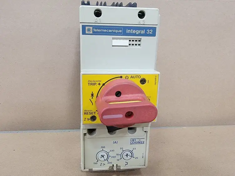 Used TELEMECANIQUE LD4 LC30 H5 Switchgears British Columbia CA | Lenmark #239417