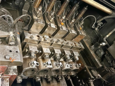 SAKAMURA BPF-560S 5D-5B Progressive & Multi-Station Cold Formers | Barbarotto Int'l Sales Corp (2)