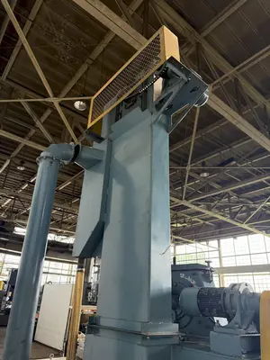 5 CUBIC FOOT TD326 RUBBER BELT TUMBLE BLAST SYSTEM W/ ELEVATOR RECLAIM SYSTEM & DUST COLLECTOR. STOCK # 0670425.