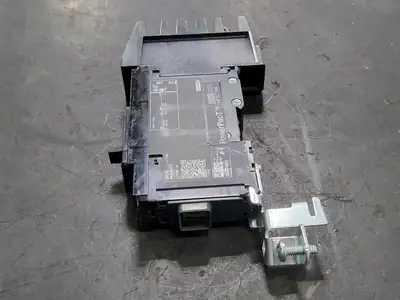 NEW SQUARE D BKA160155