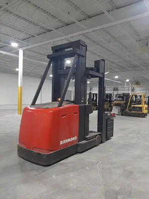 USED 2006 RAYMOND SA-CSR30T ELECTRIC MAN UP SWING REACH TURRET FORKLIFT