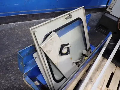 USED 1996 KIA MACHINE TOOL V35