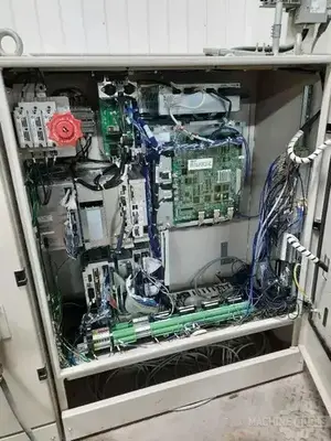 USED 2015 YASKAWA MOTOMAN HP20D