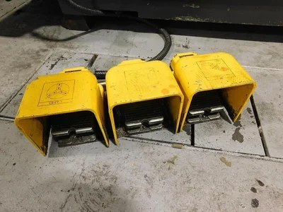 2006 HWACHEON HI-TECH 200A CNC Lathes | Toolquip, Inc. (9)