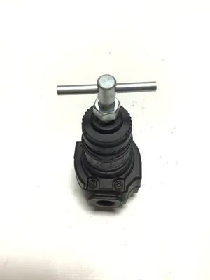 Norgren R74G-4AT-RMG Pneumatic Regulator 300 PSIG (21Bar) 150 PSIG  (10.3Bar)