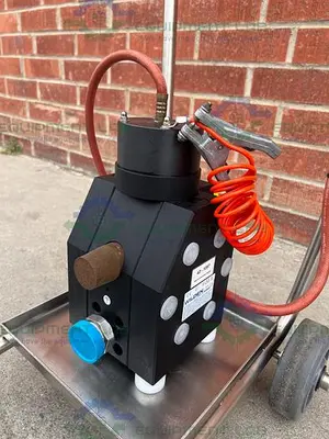 USED WILDEN DIAPHRAGM PUMP 100 PSIG W/ CART