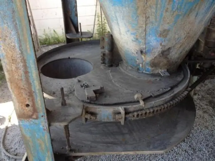 Used 1995 HOME MADE 18X18 AND 24X24" Block Making Machines Quebec CA | DIT Equip #1412414
