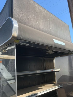 130-0096 Hill Phoenix O5DMA 4’ Low Front Self Contained Refrigerated Cooler