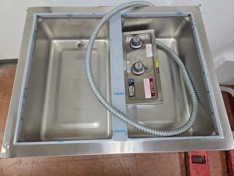 New | in-Stock Wells Unused Wells MOD200D 2 Pan Drop-In Hot Food Well with Drains - 208/240V Steam Tables (Food) Illinois US | Falcon Restaurant Supply #1378025