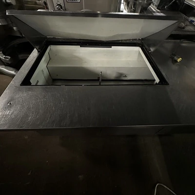 174-0181 True TSSU-72-18M-B-HC 72" Self Contained Salad Prep Table Cooler