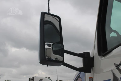 Used 2027 PETERBILT 548 Hooklifts & Roll-Offs Texas US | Roll Off Truck World #1491992