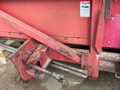 USED CASE IH 1083