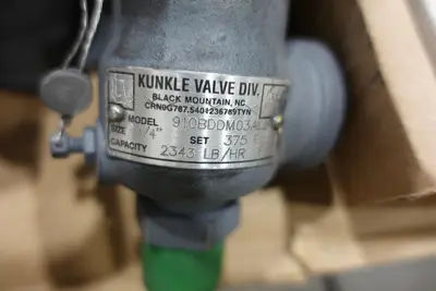 4 PALLETS OF ASSORTED VALVES AND VALVE PARTS