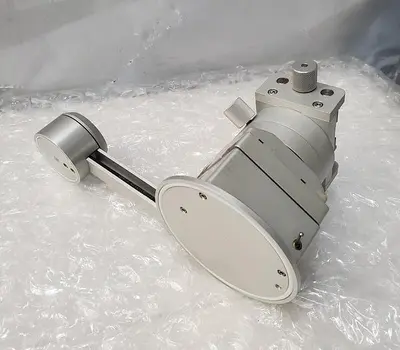 OLYMPUS MICROSCOPE FIXTURE WITH DUAL MICROMETERS