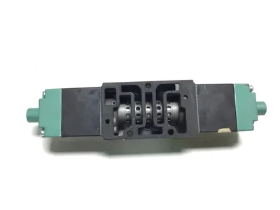 USED NUMATICS 🔩 MODEL: NUMATICS 554SS6006000030 — ENGINEERED FOR PRECISE PNEUMATIC CONTROL.