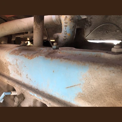 Service tractor with 4 cylinder Gas engine