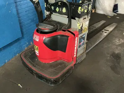 Used RAYMOND 8410 Pallet Jacks Ohio US | HGR 24 #1404988