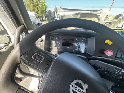 Used 2019 VOLVO VNL300 Conventional trucks California US | Commerce Truck Equipment Sales #1548745