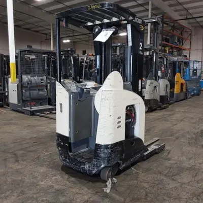 USED 2018 CROWN RR5725-45