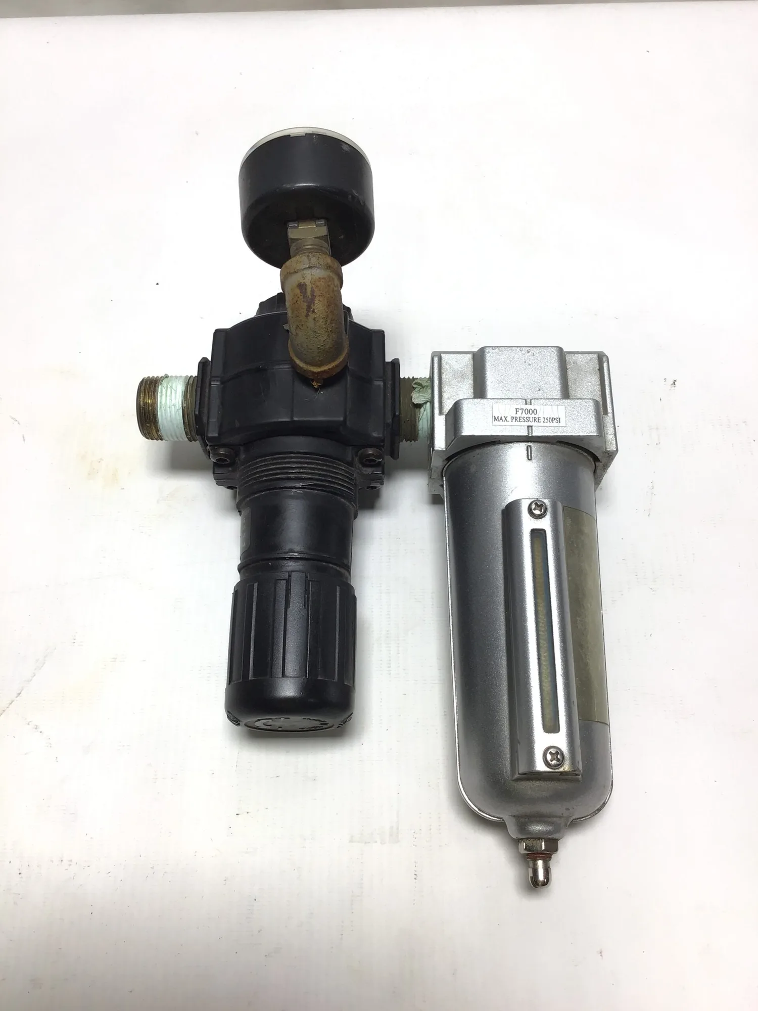 Norgren R74G-6AK-RMG Filter Regulator Inlet 300PSIG 21Bar Max Outlet 150PSIG 10.3Bar Max
