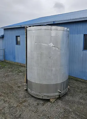 Used 4500 Gallon Tank, Stainless Steel, Insulated