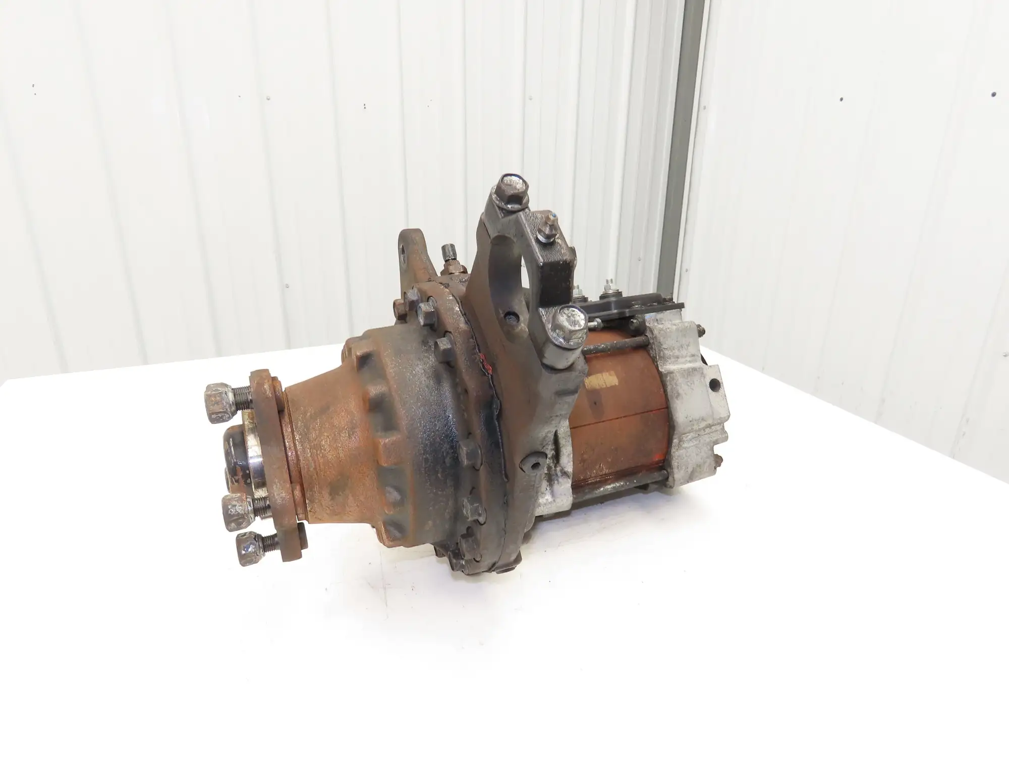 Toyota R12640 Forklift Right Front Drive Axle & Motor Assembly 5-Lug Off 8FBE15U