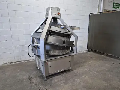 USED 2011 BENIER NEDERLAND BV TALLROUND