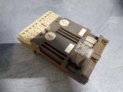 NEW SIEMENS 6ES57008MA11