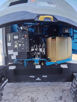 USED 2015 Genie Z-62/40