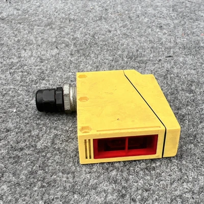 Used Banner Engineering Q85VR3DL-T9 Photoelectric Sensors California US | Davliegogo LLC #1705873