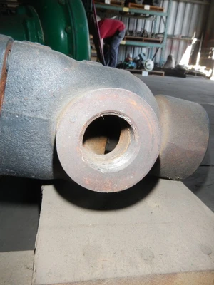 Fisher 1" 250 Rating, Iron Threaded 3 - Way Control Valve