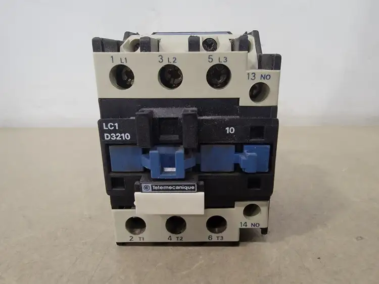 Used TELEMECANIQUE LC1D3210 Switchgears British Columbia CA | Lenmark #367233
